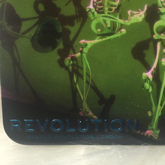 Discontinued CORPSE BRIDE GRAVE MISUNDERSTANDING eyeshadow palette - Picture 9 of 16